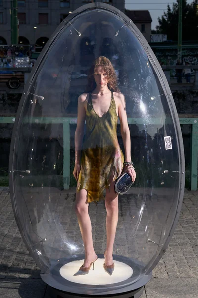 Look 19
